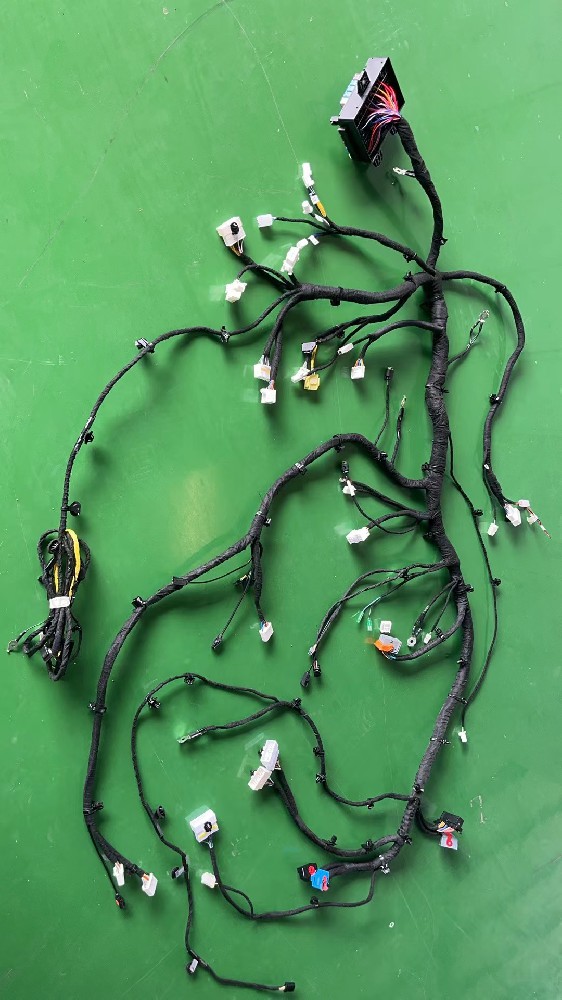 新能源车身线束总成